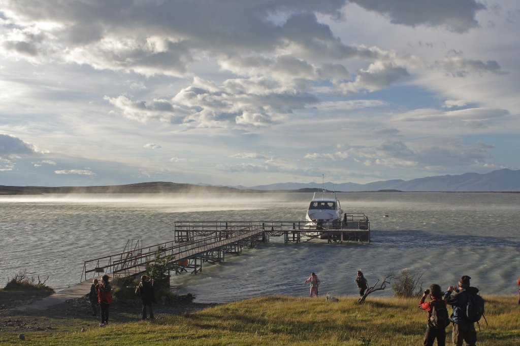 12-Stormy weather over Lago Viedma.jpg - Stormy weather over Lago Viedma